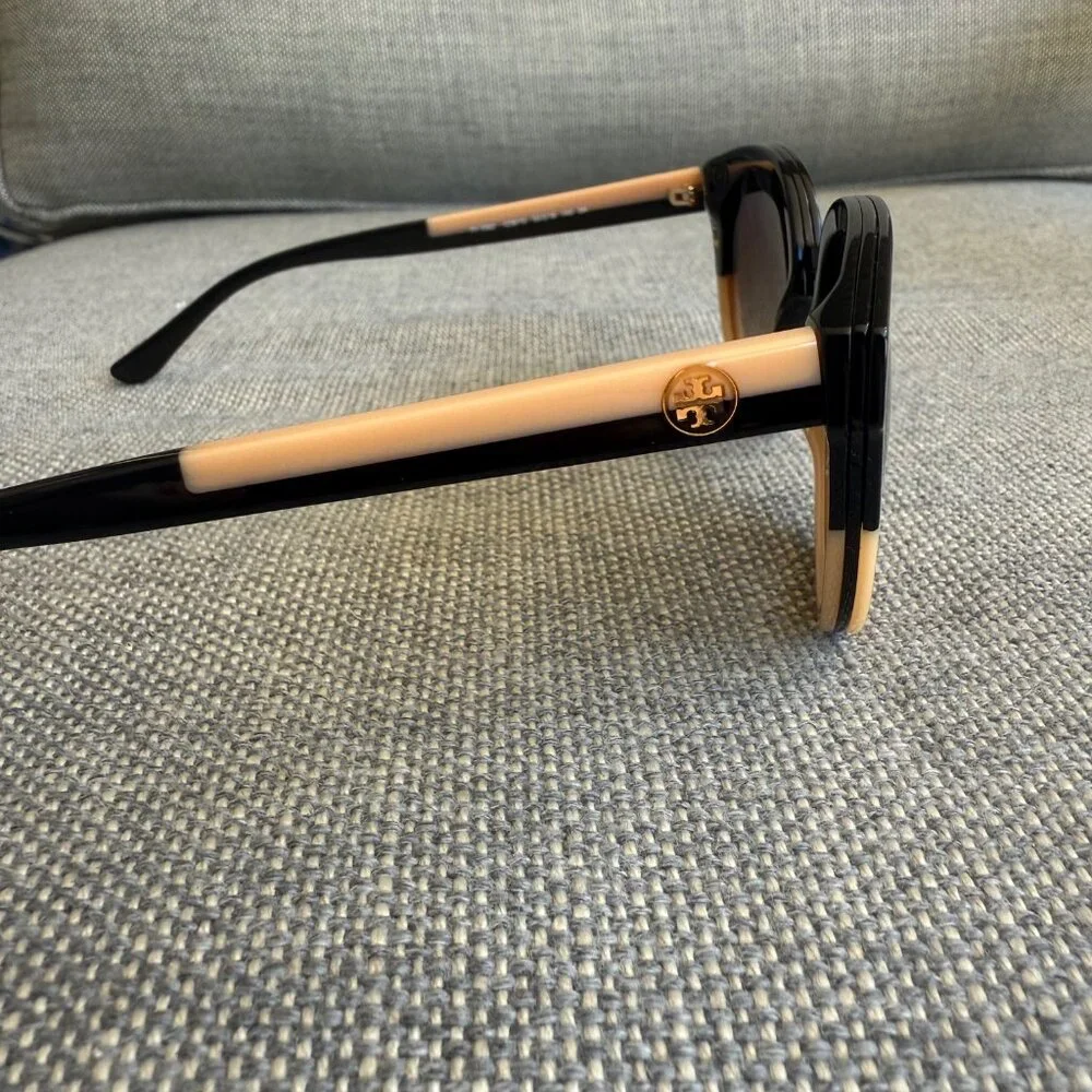 NWOT Tory Burch Panama Sunglasses Black Cream - Picture 4 of 12